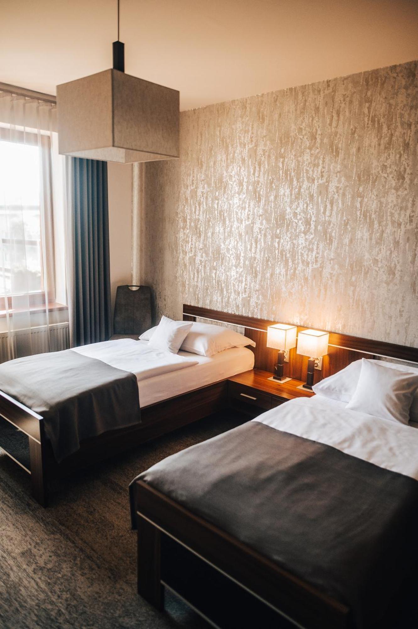 Šumperk Hotel Elegance מראה חיצוני תמונה