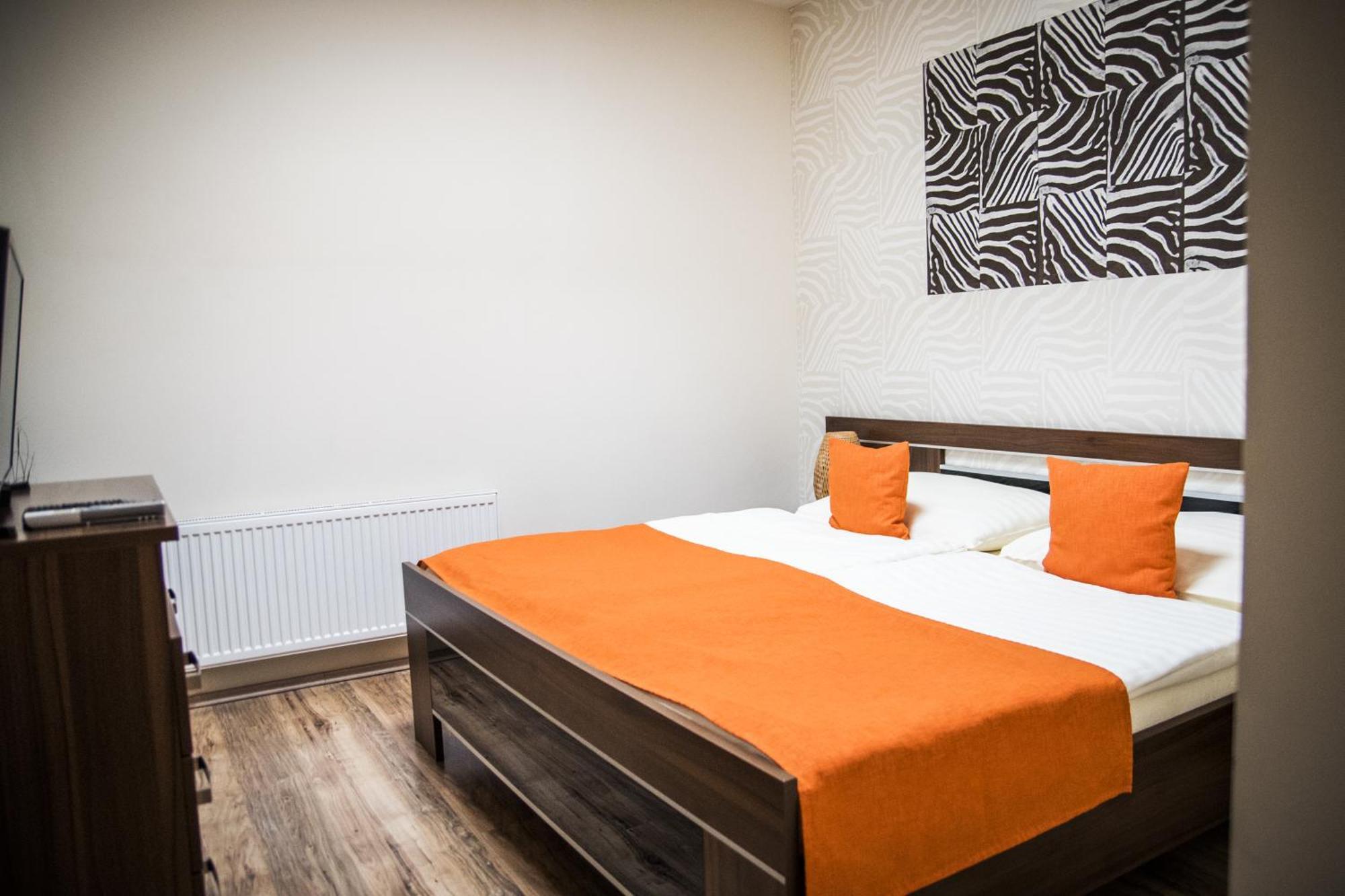 Šumperk Hotel Elegance מראה חיצוני תמונה