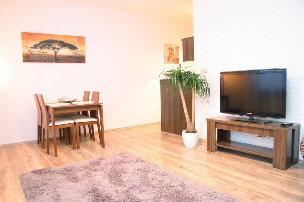 Šumperk Hotel Elegance מראה חיצוני תמונה